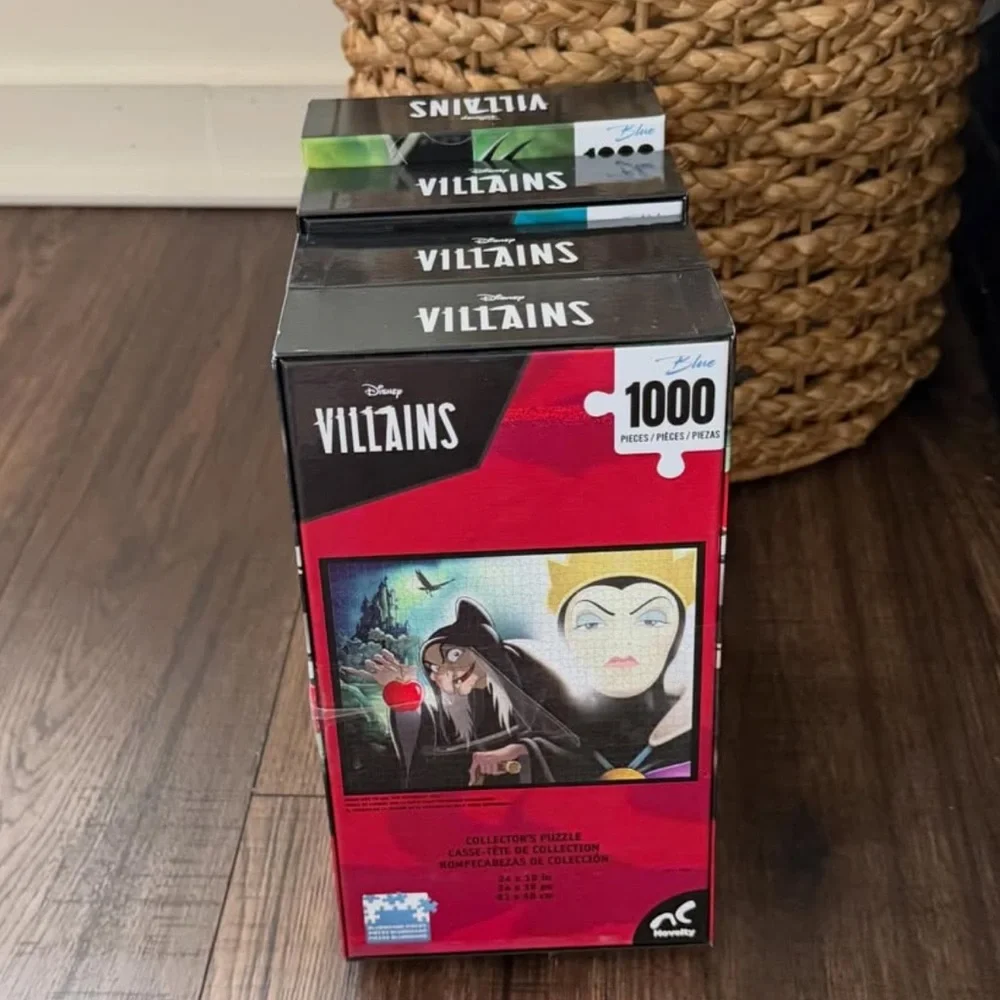 Disney Villains Puzzle
4-Pack • 4 x 1000 Pieces
• Collector Set new - Picture 3 of 3